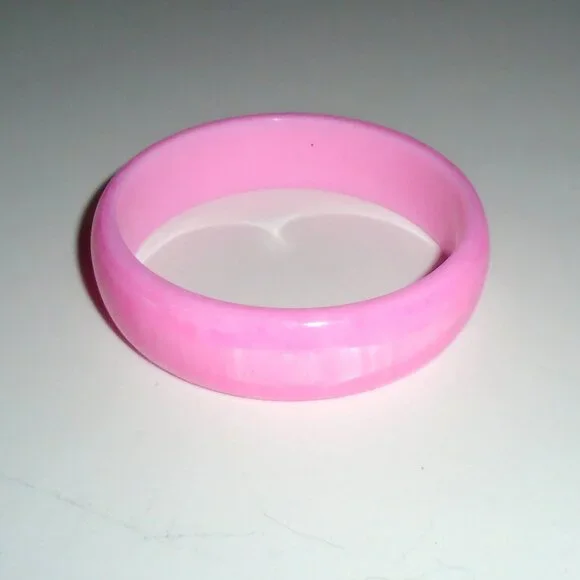 Vintage rare Pink and white polished bakelite bangle bracelet - Picture 1 of 1